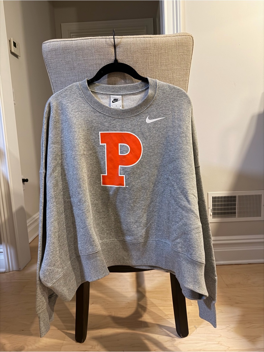 Official Princeton University Women's Gray Crewneck Sweatshirt Size XL like new!